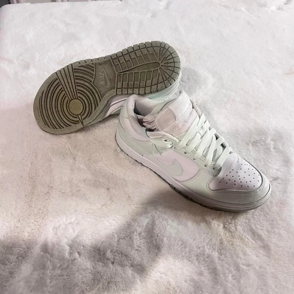 Kids‎ tenis shoes size 5.5 Excellent condition